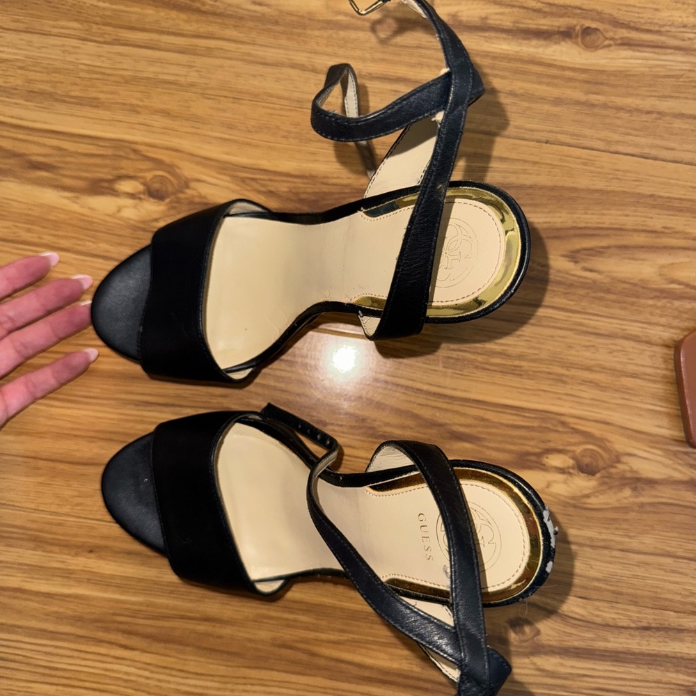 Guess Elegant Black Platform Heels - Picture 6 of 8